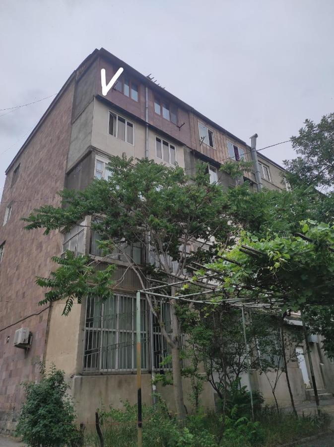 2 Bedroom Apartment, Quiet And Spacious Yerevan Exterior photo